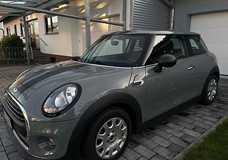 Mini ONE First 1.2 "Sehr gepflegt" 17 Zoll JCW