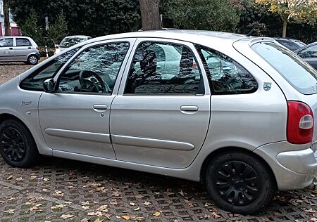 Citroën Xsara Picasso TÜV Neu + AHK