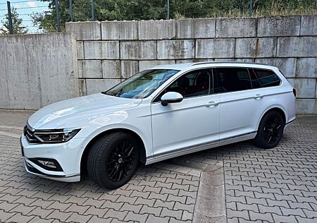 VW Passat Variant Volkswagen *Elegance*AHK*Matrix*Standheizung*