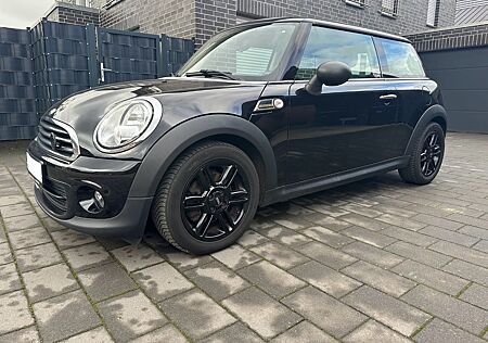 Mini ONE 55kW/75PS, midnight black, TÜV NEU bis 10-26