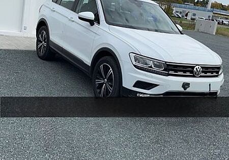 VW Tiguan Volkswagen 2.0 TDI SCR 140kW DSG 4MOTION OFFROAD...