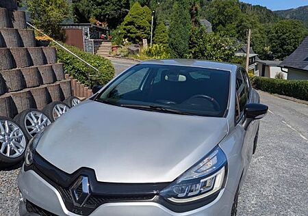 Renault Clio ENERGY TCe 220 EDC R.S. Trophy