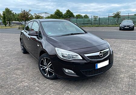 Opel Astra J 1.4 Turbo 140 PS Tüv NEU