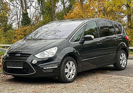 Ford S-Max Titanium