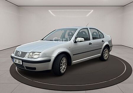 VW Bora Volkswagen 1.6 | Automatik | Schiebedach | TÜV NEU