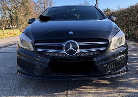 Mercedes-Benz A 200 AMG Line AMG Line