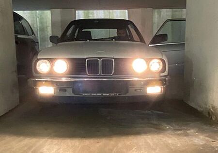 BMW 325