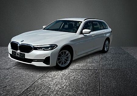 BMW 520d 2.0d LED V-LEDER KAM VIRTUAL B-NAVI
