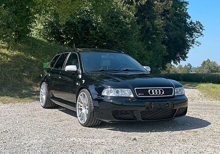 Audi RS4 2.7 quattro 517PS Top Zustand