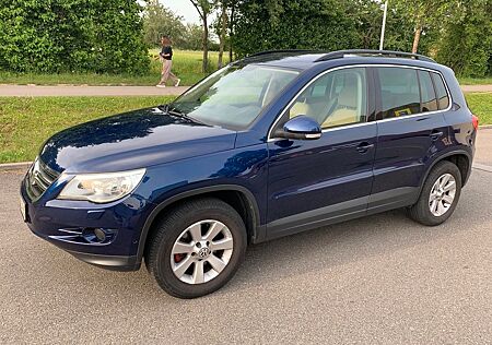 VW Tiguan Volkswagen 2.0 TDI Allrad Automatik Vollausstattung