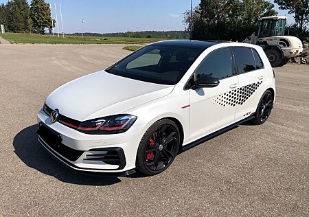 VW Golf Volkswagen 2.0 TSI 213kW OPF DSG GTI TCR GTI TCR