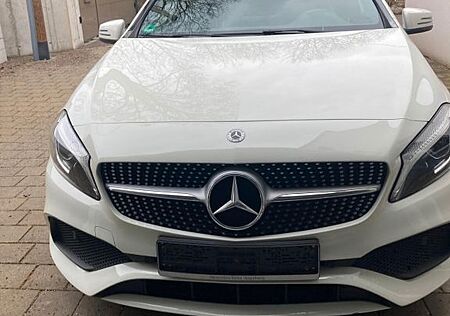 Mercedes-Benz 200 (AMG Line)