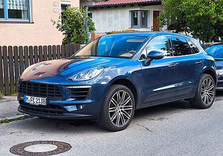 Porsche Macan S