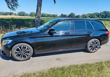 Mercedes-Benz C 220 d T 9G Avantg. Night*AHK*LED