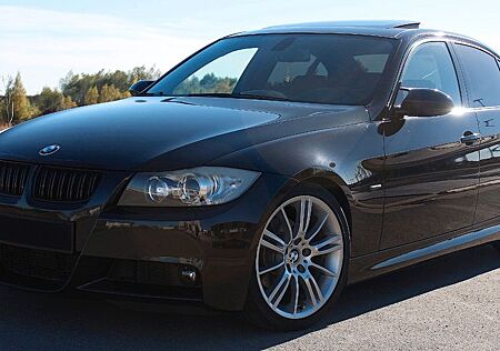 BMW 325i M Paket, AHK, PDC, Bi-Xenon, TÜV