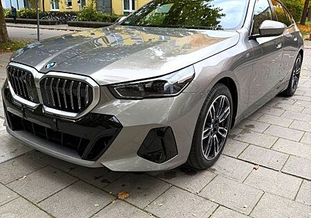BMW 520d M-SPORT|HARMAN/KARDON|GARANTIE|VOLL