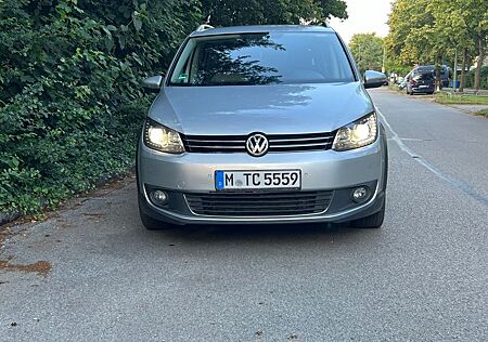 VW Touran Volkswagen 2.0 TDI 130kW DSG -