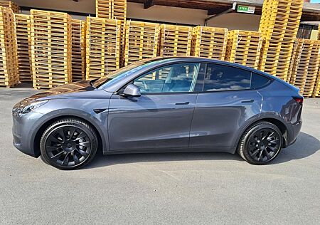 Tesla Model Y SR RWD 19 Zoll ab 3,99% AHK