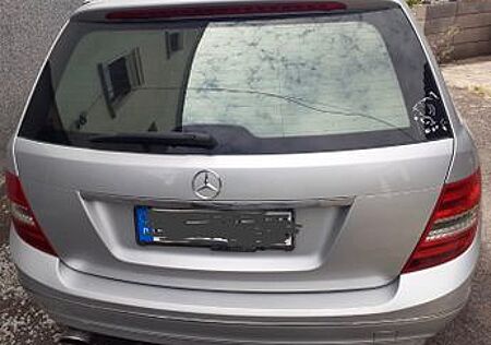 Mercedes-Benz 220
