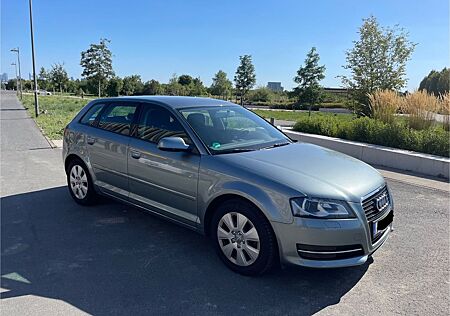 Audi A3 1.4 TFSI Attraction Sportback (TÜV neu)