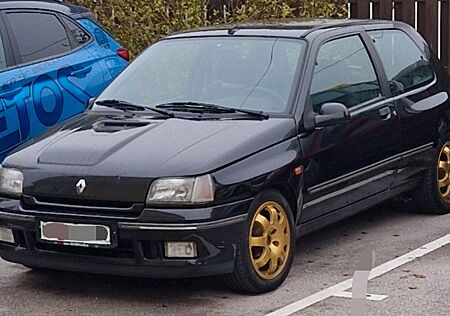 Renault Clio 1.8 16v