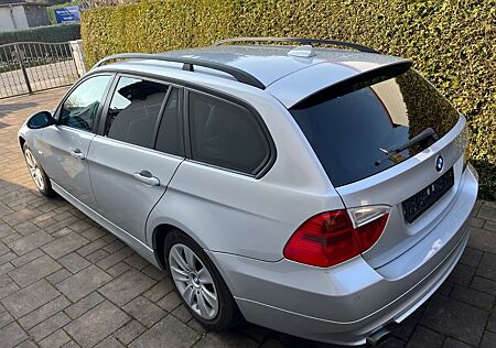 BMW 318d E91 touring XENON, PDC, NAVI PRO