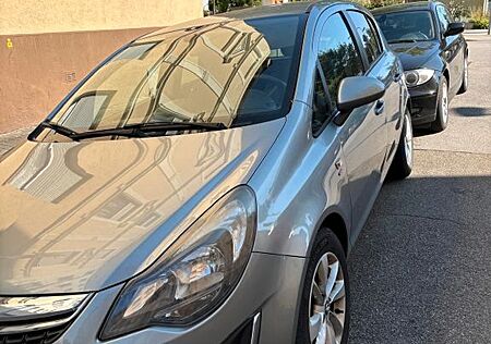 Opel Corsa 1.4 INNOVATION *einwandfreier Zustand*