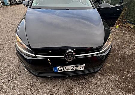 VW Golf Volkswagen 1.0 TSI 63kW