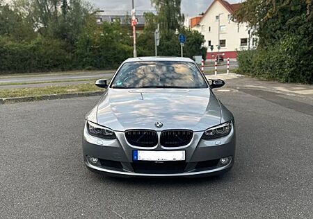 BMW 325i 3er E93