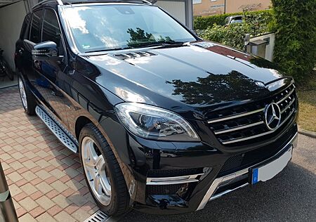 Mercedes-Benz ML 350 BlueTec AMG-Sport-Packet Pano 8-Fach