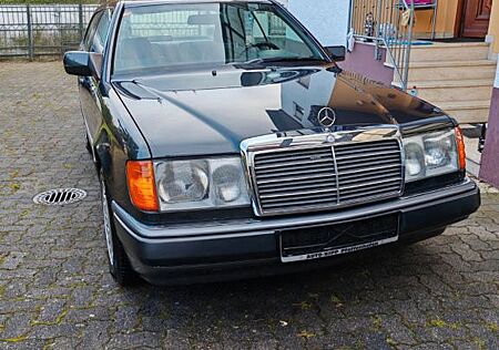 Mercedes-Benz CE 220 , TÜV neu, Rentnerfahrzeug