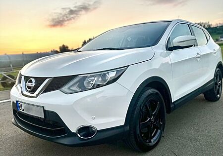 Nissan Qashqai 1.2 | EZ 2014 | 120tkm |AHK | TÜV 07/26