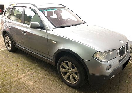 BMW X3 2.0d * Leder * Xenon * Panorama * Klima *AHK*