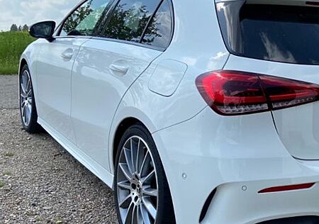 Mercedes-Benz A 220 DCT -