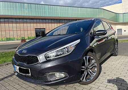Kia Cee'd Sportswagon gebraucht kaufen Kia Cee'd Sportswagon 1.6 CRDi 128 Spirit Sports...
