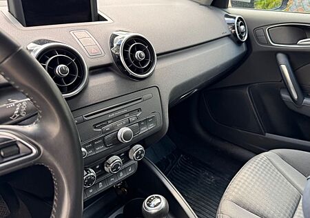 Audi A1 1.6 TDI 66kW Ambition Ambition