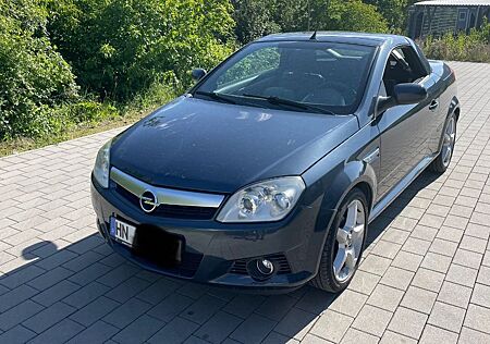 Opel Tigra 1.8 -