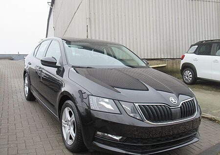 Skoda Octavia Lim. Ambition- Navi-SHZ-DAB-PDC-Insp.Neu