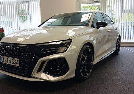 Audi RS3 Limousine BO Matrix RSAga HUD 280 B&O 5 Garantie
