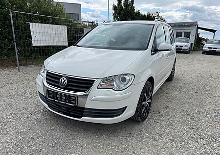 VW Touran Volkswagen United