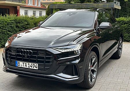 Audi Q8 55 TFSI quattro tiptronic competition pl ...