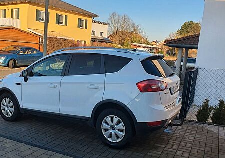 Ford Kuga 2,0 TDCi 2x4 103kW Titanium Titanium