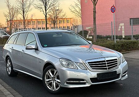 Mercedes-Benz E 220 gebraucht kaufen Mercedes-Benz E 220 T CDI BlueEfficiency Avantgarde Autom.