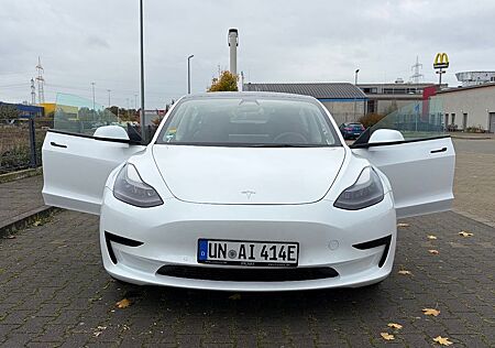 Tesla Model 3 gebraucht kaufen Tesla Model 3 LFP 60 kWh | Modelljahr 2021 | Intel