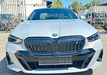 BMW i5 eDrive40