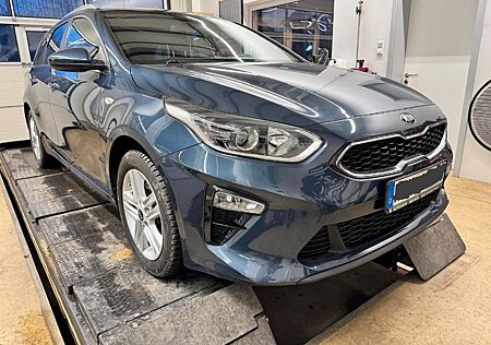 Kia Cee'd Sportswagon 1.6 CRDi DCT Vision Sports...