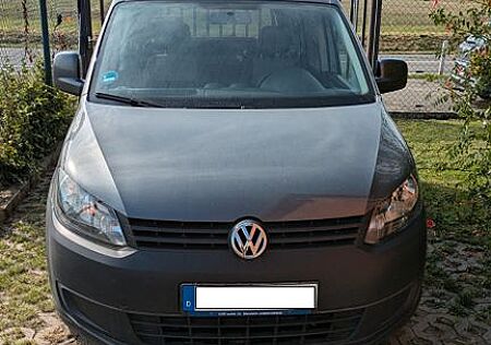 VW Caddy Volkswagen 1,6TDI 75kW Trendline mit Rollstuhlrampe