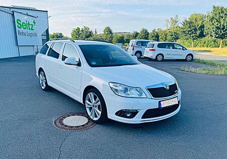 Skoda Octavia RS XENON SHZ LEDER AHK DSG
