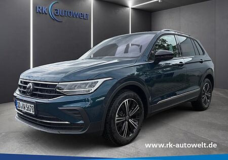 VW Tiguan Volkswagen ACTIVE 2,0 l TDI AHK-klappbar Navi 360 Ka