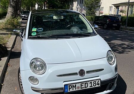 Fiat 500 1.2 8V Lounge in Hellblau